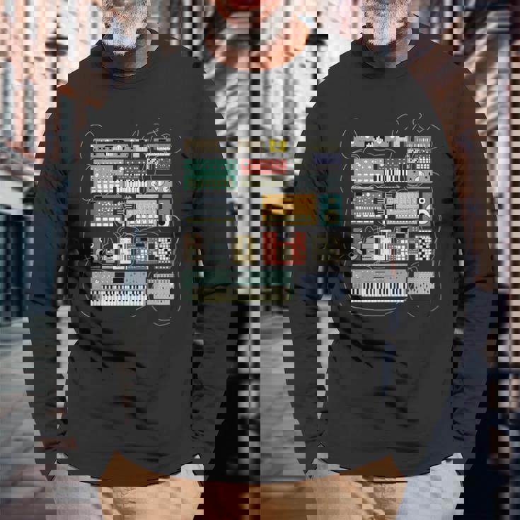 シンセサイザー エレクトロニック・ミュージシャン と Dj 長袖Tシャツ 高齢者への贈り物