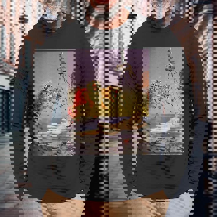 ダリの蜂の飛びによって生じる夢 長袖Tシャツ 高齢者への贈り物