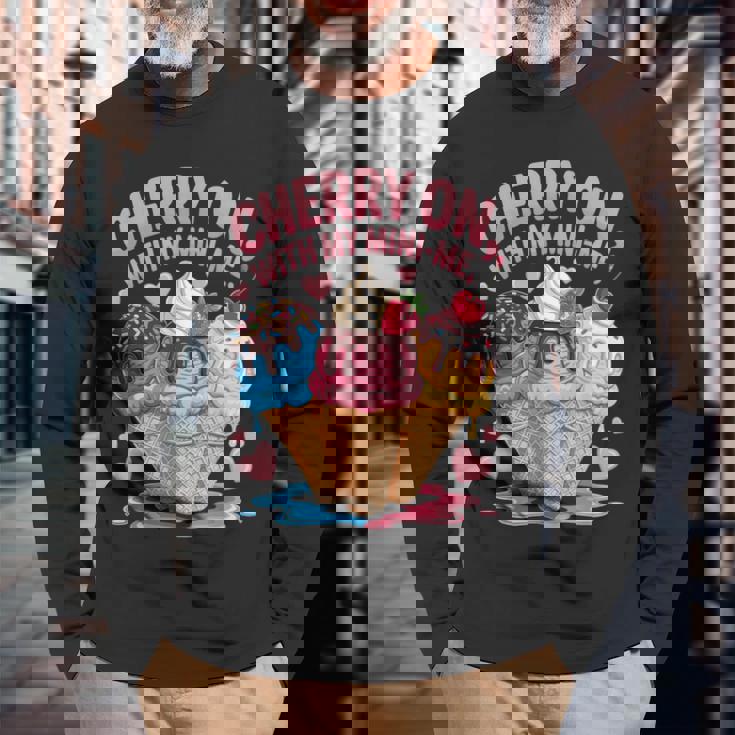 チェリー・オン・ウィズ・マイ・ミニ・ミー・アイスクリーム・ラブ 長袖Tシャツ 高齢者への贈り物