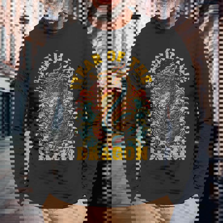 ドラゴンの年2024明けましておめでとうございます漢字 長袖Tシャツ 高齢者への贈り物