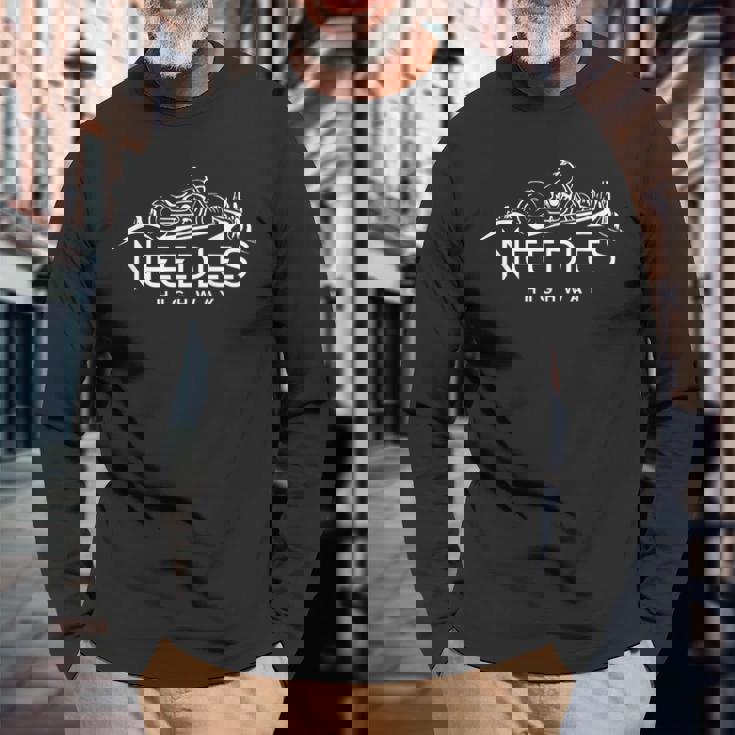 ニードルズ・ハイウェイ・サウスダコタ・モーターサイクル 長袖Tシャツ 高齢者への贈り物