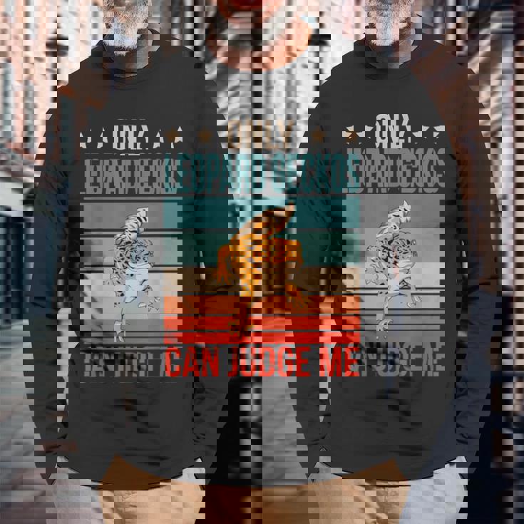 ヒョウモントカゲモドキは私を判断できる トカゲ 爬虫類 ヒョウモントカゲモドキ 長袖Tシャツ 高齢者への贈り物