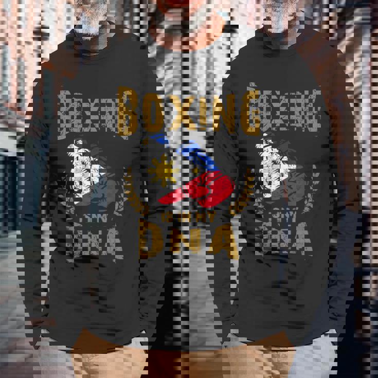 ボクシングは私の Dna にある フィリピン国旗のボクシング グローブ 長袖Tシャツ 高齢者への贈り物