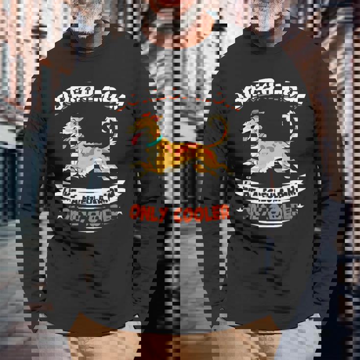 ボルゾイママ、まるで普通のママ専用クーラー-ボルゾイ犬 長袖Tシャツ 高齢者への贈り物