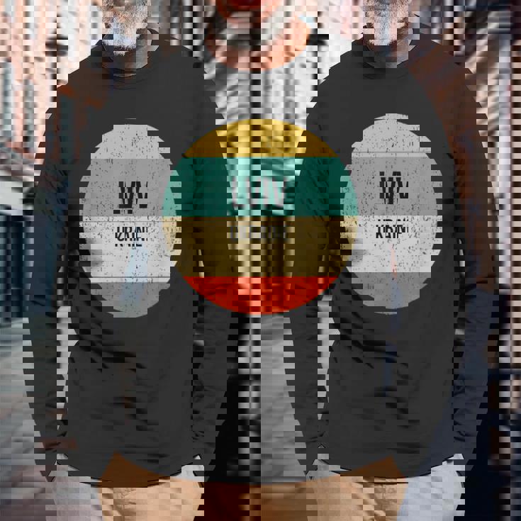 リヴィヴ・ウクライナ 長袖Tシャツ 高齢者への贈り物