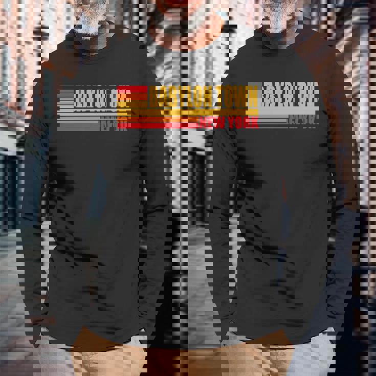 レッド レトロ ヴィンテージ バビロン タウン ニューヨーク州 Ny 長袖tシャツ 長袖Tシャツ 高齢者への贈り物