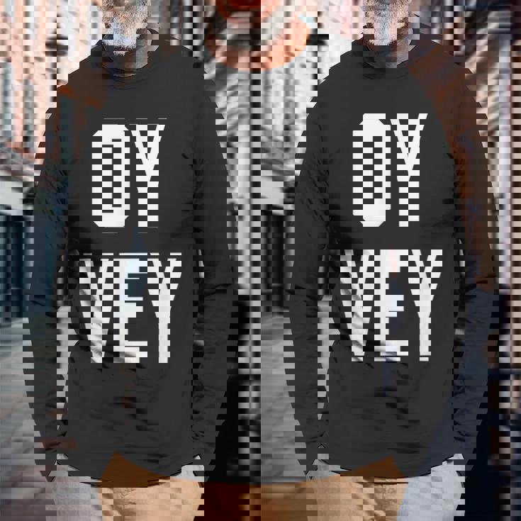 愉快なユダヤ人ユーモア Oyey ジディッシュ イスラエル ヘブライ語 ハヌカー 長袖Tシャツ 高齢者への贈り物