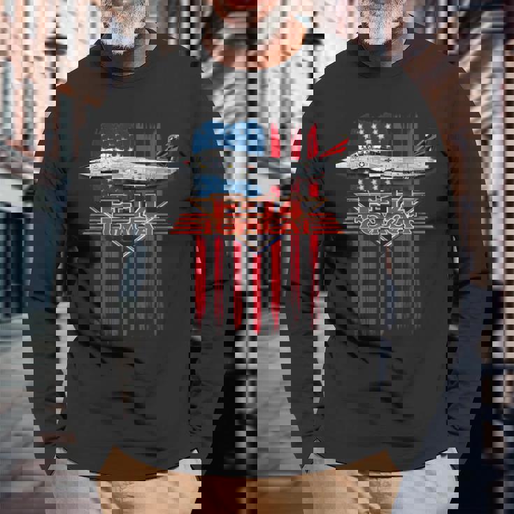 愛国的な海軍 F-14 トムキャットとアメリカ国旗 長袖Tシャツ 高齢者への贈り物