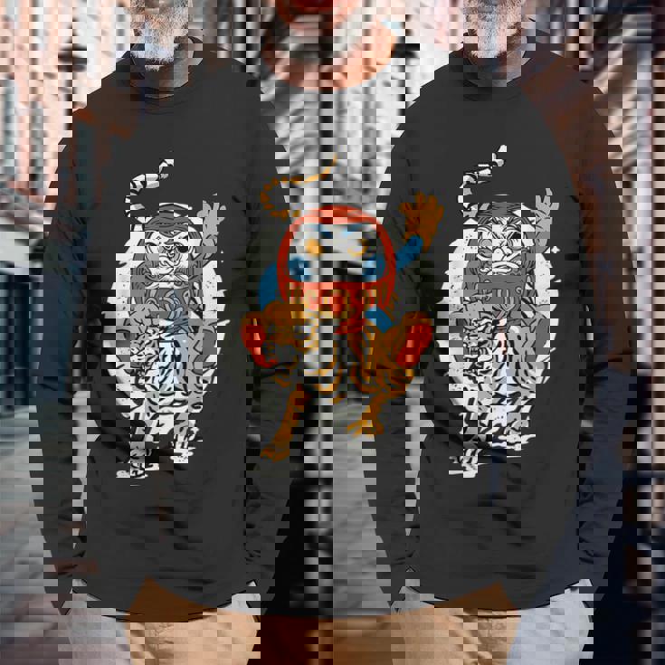 日本のトラ ラッキーだるま人形 日本の伝統 長袖Tシャツ 高齢者への贈り物