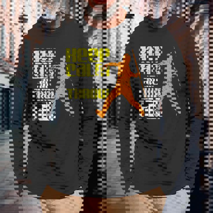 落ち着いて遠くに投げろ 長袖Tシャツ 高齢者への贈り物