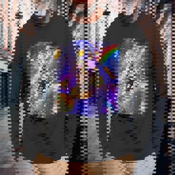 虹銀河のホットドッグに乗る宇宙の猫 長袖Tシャツ 高齢者への贈り物