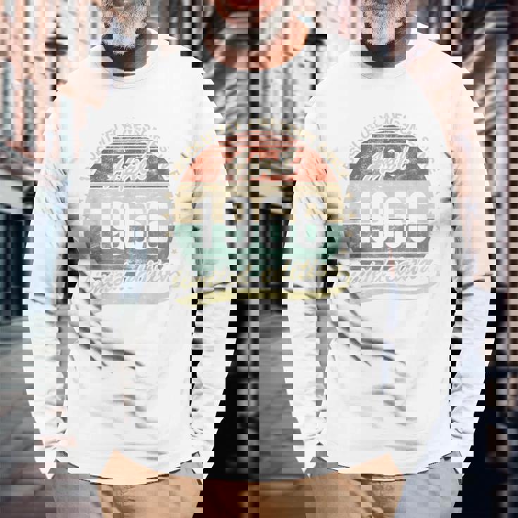 60歳の誕生日 1966年4月から絶対に素晴らしいヴィンテージ。 長袖Tシャツ 高齢者への贈り物