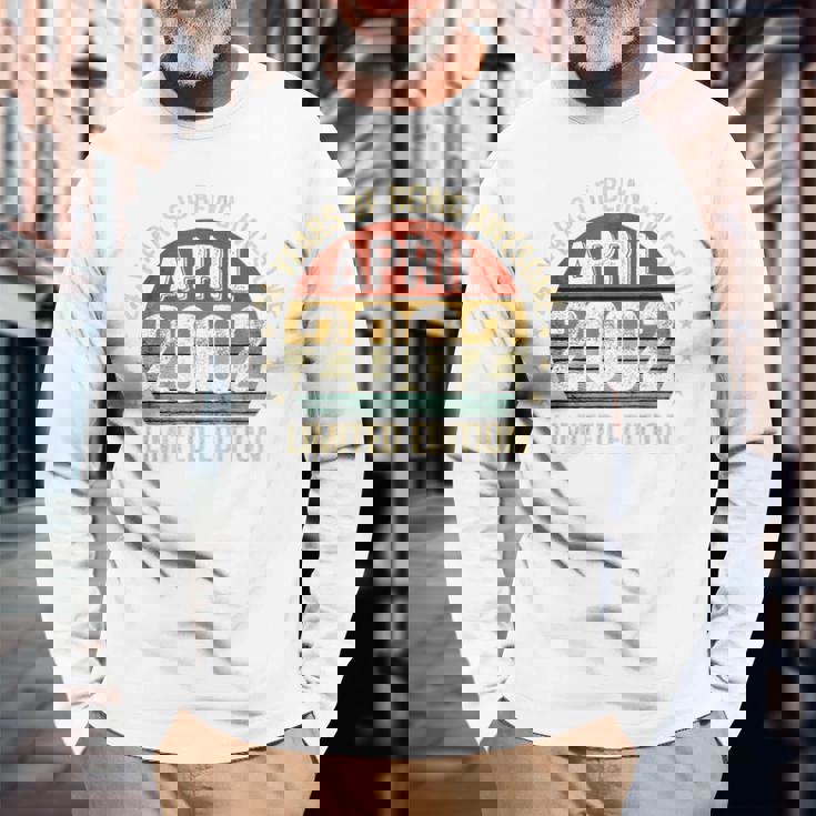 On Back 2002年4月の誕生日 限定版 ヴィンテージ 24Th 長袖Tシャツ 高齢者への贈り物