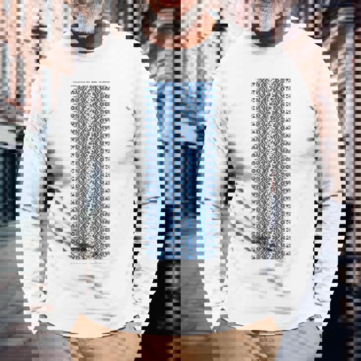 ウクライナ刺繍yshyvanka プリント 民族風オーナメント 長袖Tシャツ 高齢者への贈り物