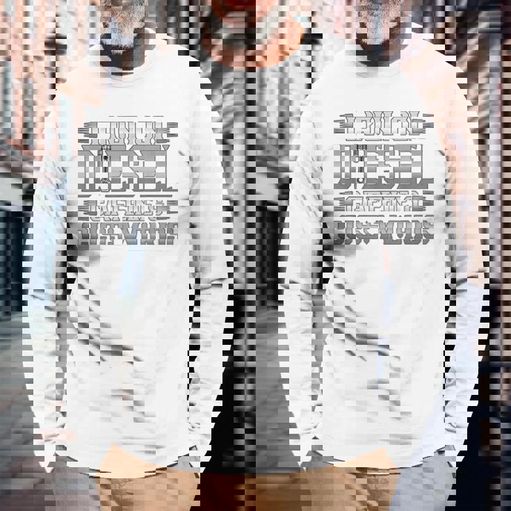 ディーゼルカフェインで走るトラック運転手 長袖Tシャツ 高齢者への贈り物