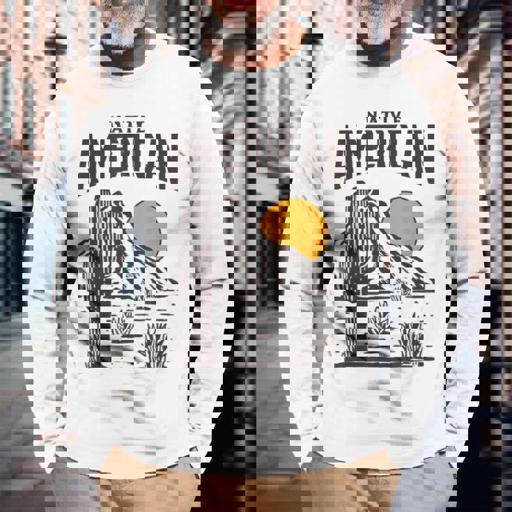 ネイティブアメリカン I 先住民 I ネイティブアメリカン 長袖Tシャツ 高齢者への贈り物