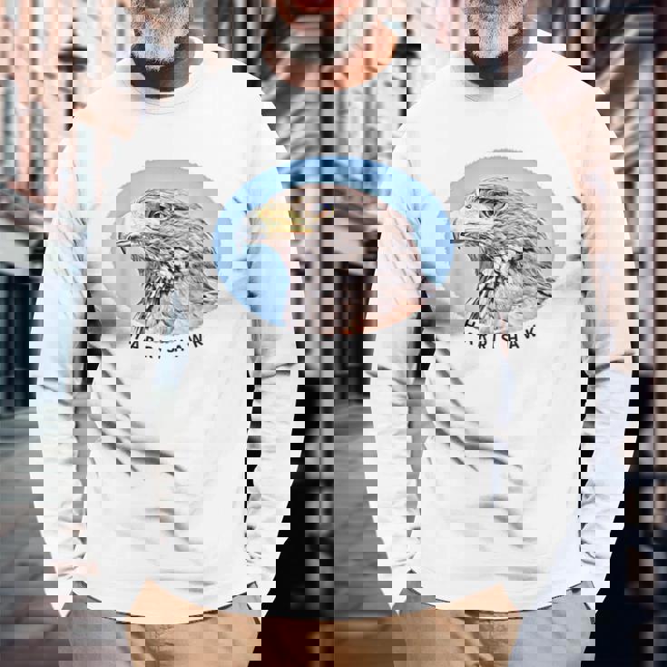 ハリスホークはベイウィングダスキーまたはウルフホークスとも呼ばれています。 長袖Tシャツ 高齢者への贈り物