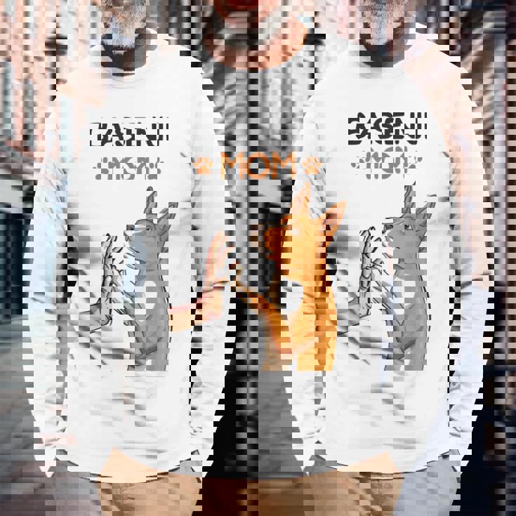 バセンジーママ犬愛好家 長袖Tシャツ 高齢者への贈り物