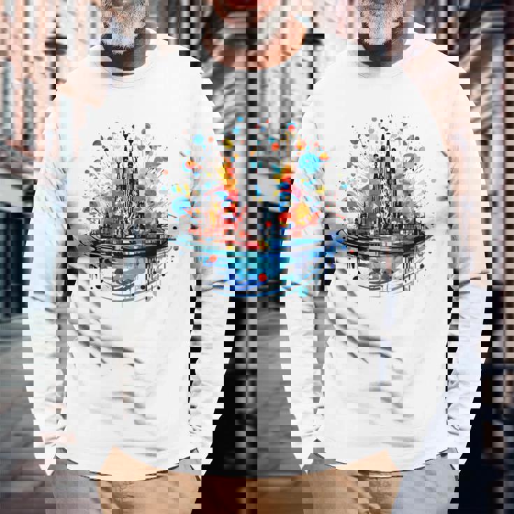 バルセロナのサグラダ ファミリアの美しいイラスト 長袖Tシャツ 高齢者への贈り物