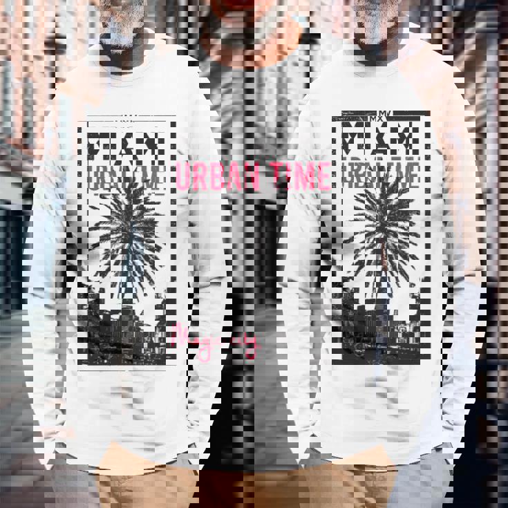 マイアミマジックシティビーチシャツ フロリダ愛好家向け 長袖tシャツ 長袖Tシャツ 高齢者への贈り物