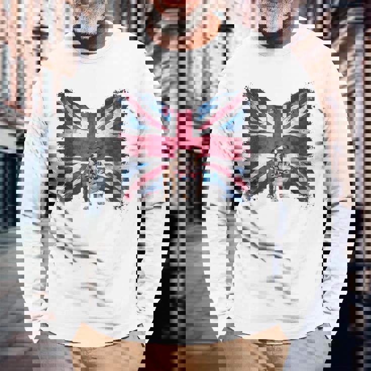 ユニオンジャックバンダナをかぶったブリティッシュブルドッグ、かわいい英国国旗。 長袖Tシャツ 高齢者への贈り物