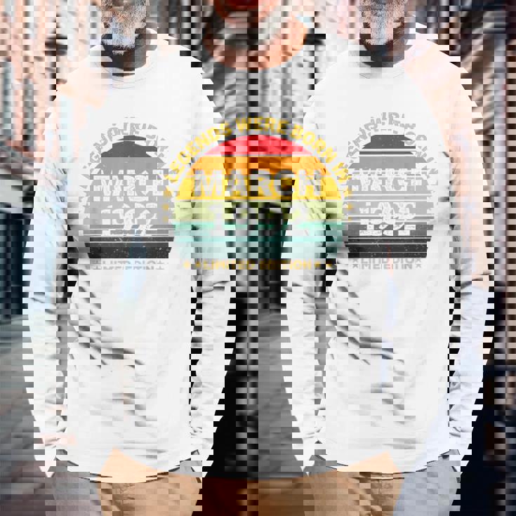 伝説は1992年3月に誕生した 34歳の誕生日 長袖Tシャツ 高齢者への贈り物