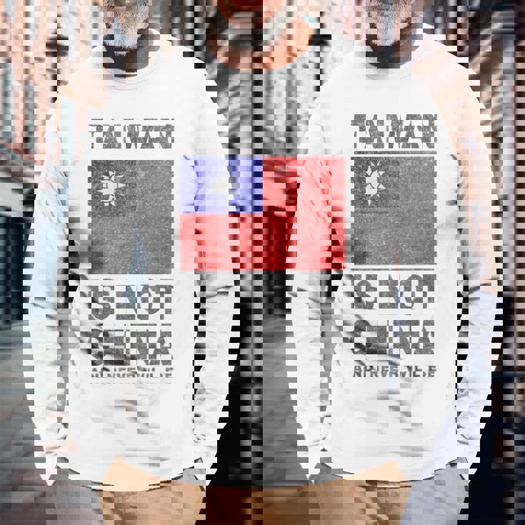 台湾は中国ではありません、反中国共産党、西近平 長袖Tシャツ 高齢者への贈り物