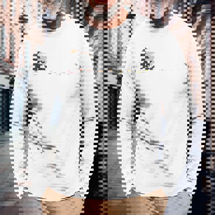 歩くゴリラ 長袖Tシャツ 高齢者への贈り物