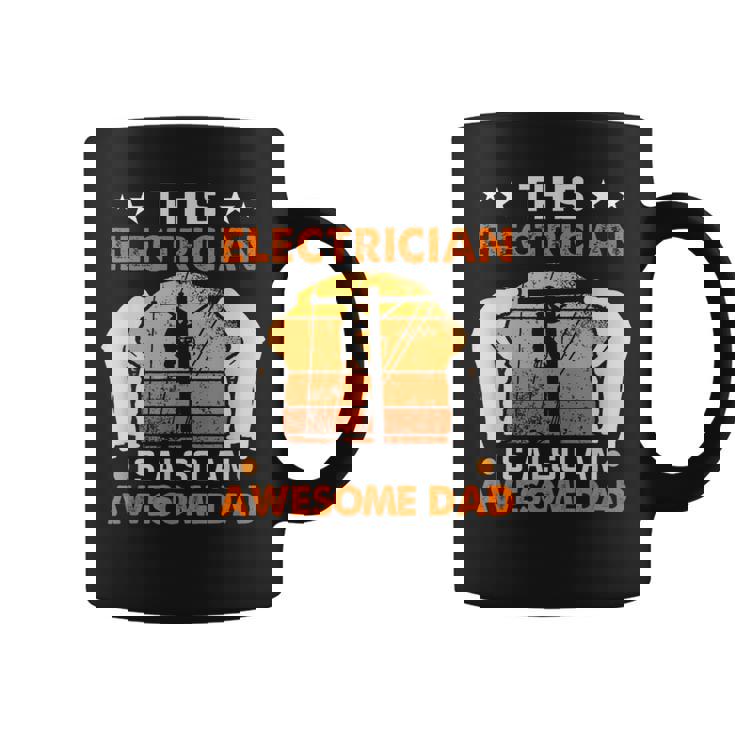 メンズ この電気屋さんは、すごいお父さん電気屋さんでもあります コーヒーマグ