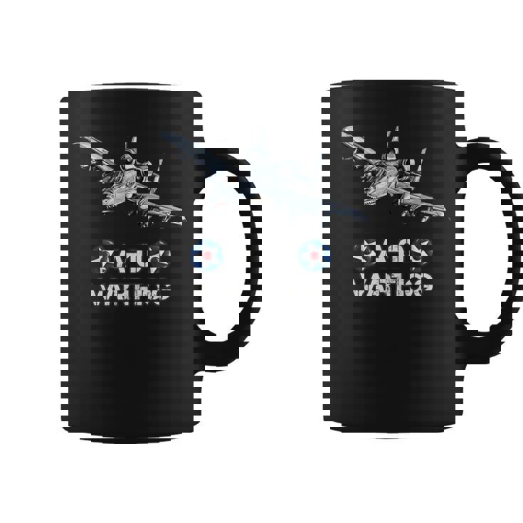 アメリカ軍の戦闘爆撃機a10 イボイノシシ 長袖tシャツ コーヒーマグ