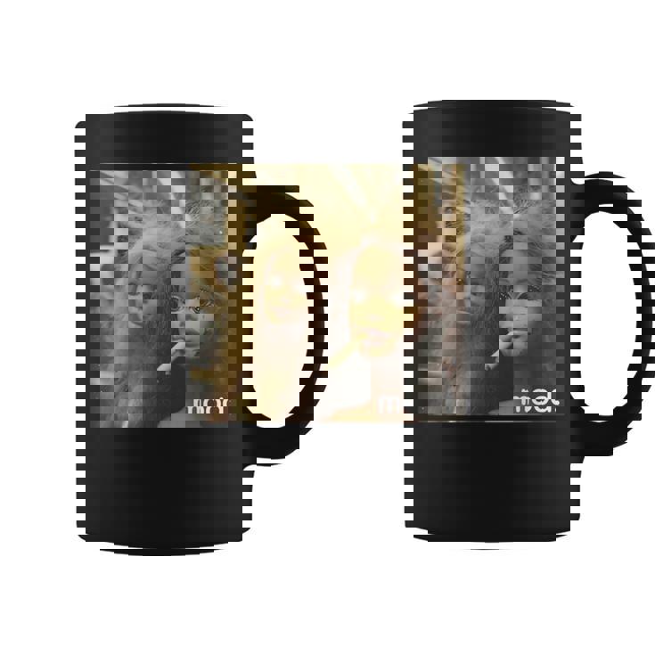 アンティーク調のドールフェイスミーム 長袖tシャツ コーヒーマグ