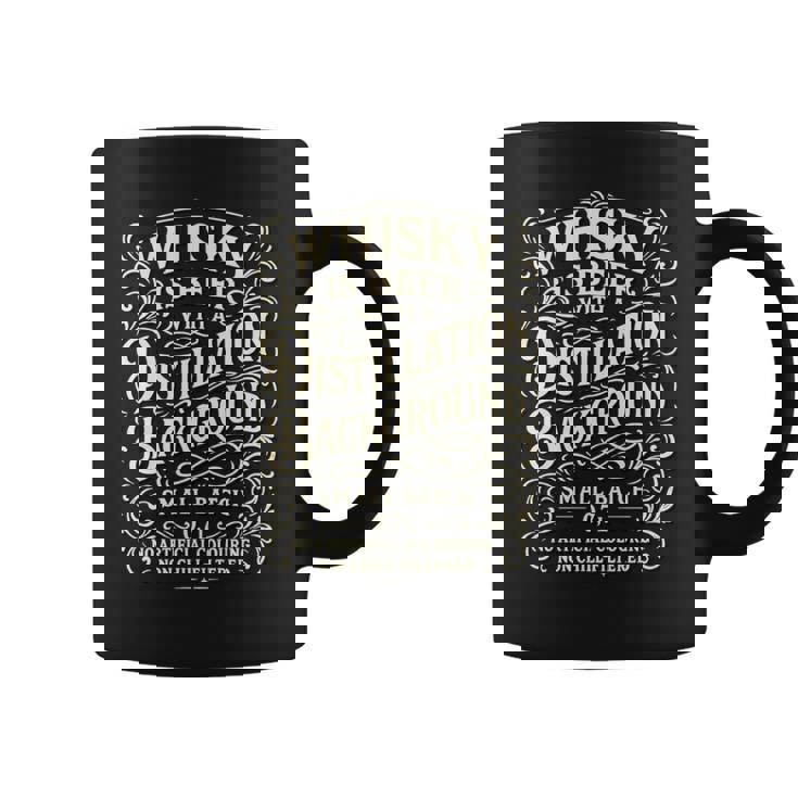 ウイスキーはスコッチと言う蒸留の背景を持つビール 長袖tシャツ コーヒーマグ