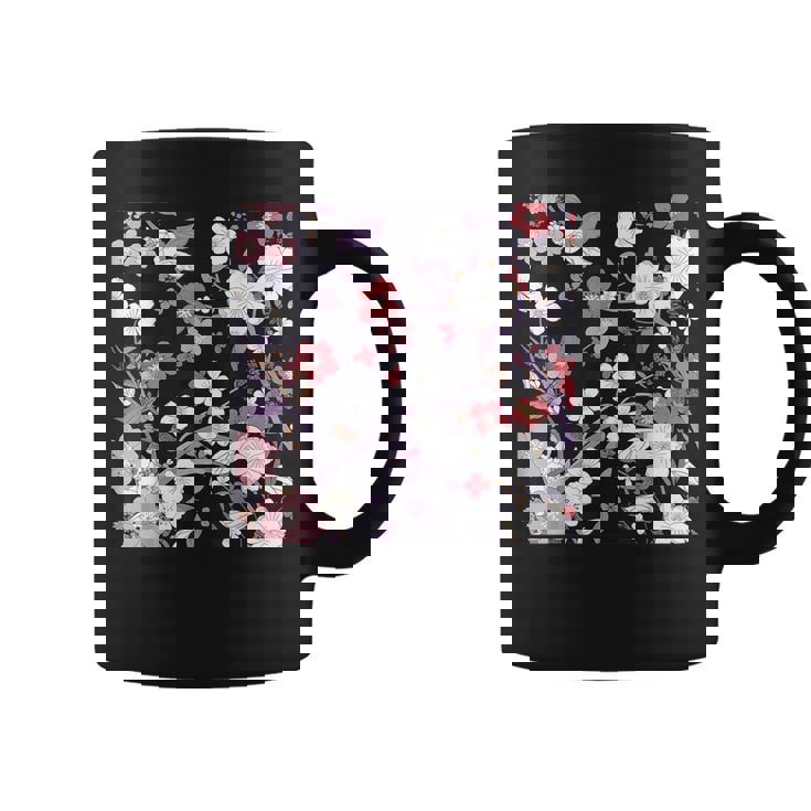 クラシックな桜柄の繊細なピンクの花びら。 コーヒーマグ