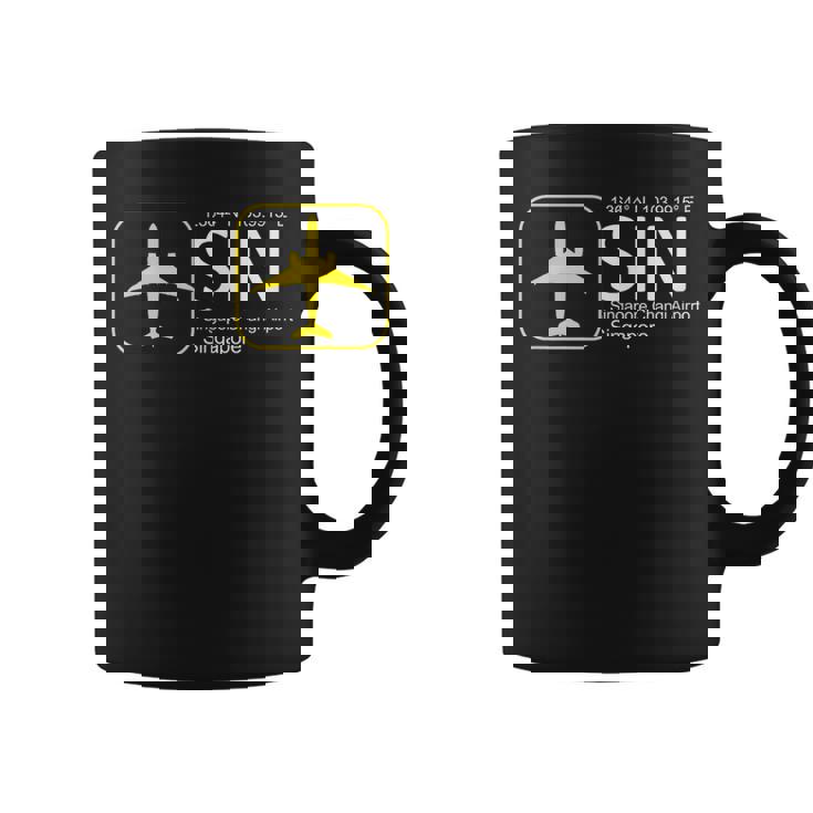 シンガポール・チャンギ国際空港航空フライトクルー。 コーヒーマグ