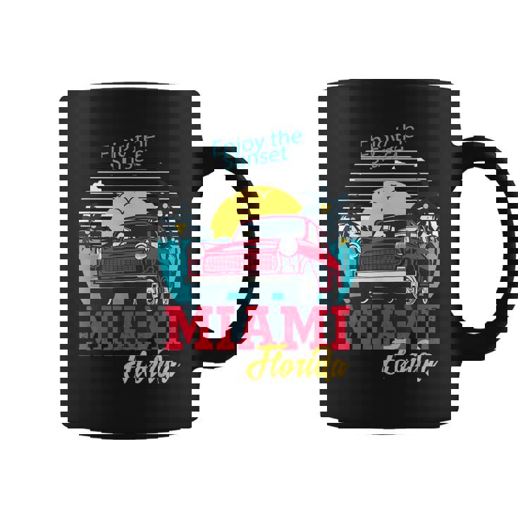 マイアミビーチtシャツ、マイアミ半袖グラフィックデザイン。 コーヒーマグ
