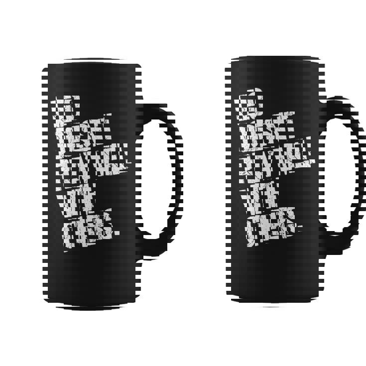 レオは他の人とうまく遊ばない 面白い皮肉 長袖tシャツ コーヒーマグ