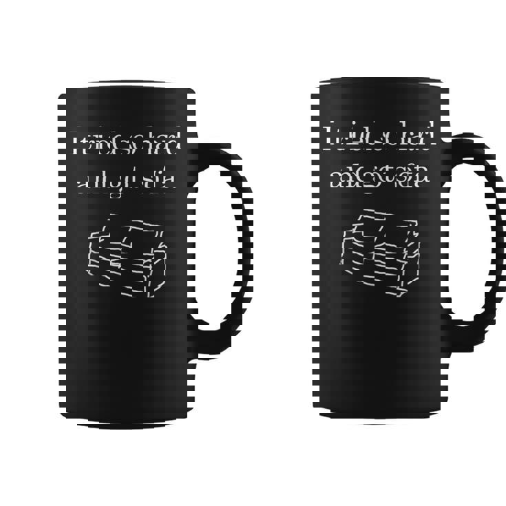 一生懸命頑張ってソファを手に入れた コーヒーマグ