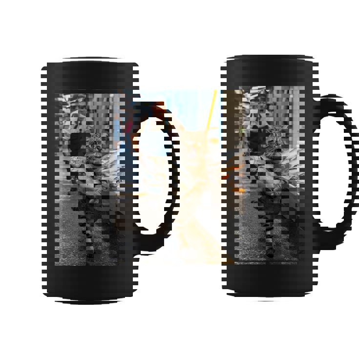 猫が魚市場を盗む冒険ファニーアートミーム コーヒーマグ