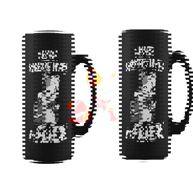 猫に言わせると、Don't Underestimate My Pawer Pun Cat（私の肉球を甘く見ないで）。 コーヒーマグ