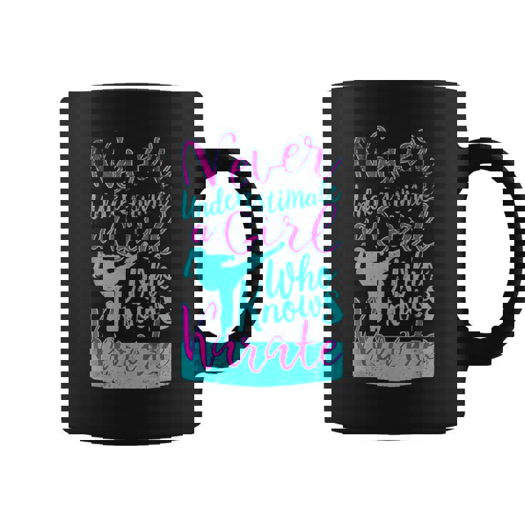 空手を知っている女の子を過小評価してはいけない面白い名言 コーヒーマグ