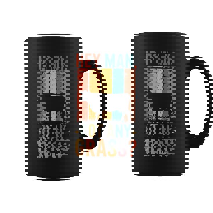 草を求めるレトロの面白い牛 農場のユーモアスタイル コーヒーマグ