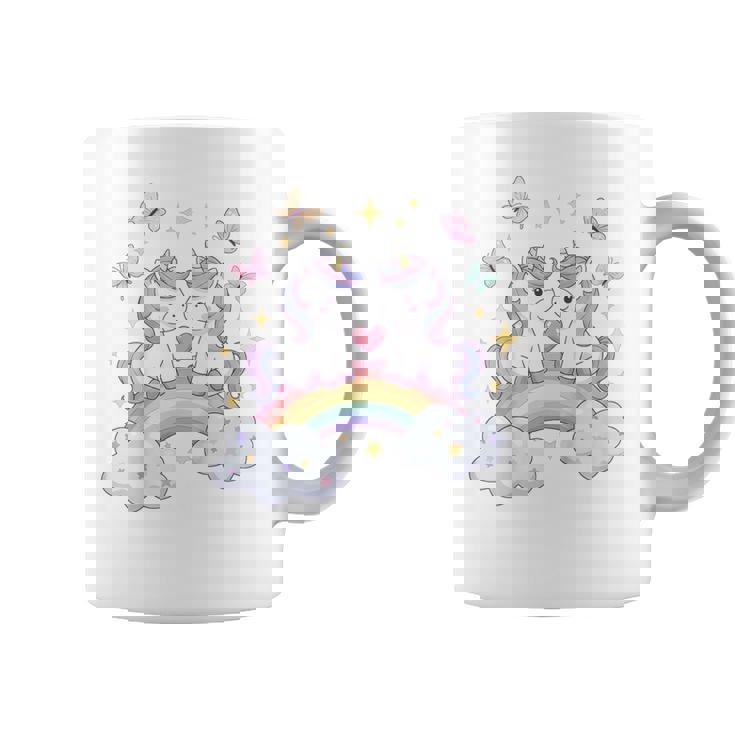キッズ ユニコーンバタフライは、女の子向けの心と虹のアートを備えています コーヒーマグ