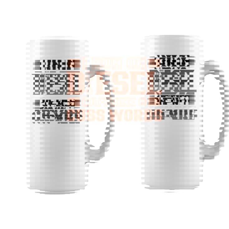 ディーゼルカフェインで走るトラック運転手 長袖tシャツ コーヒーマグ