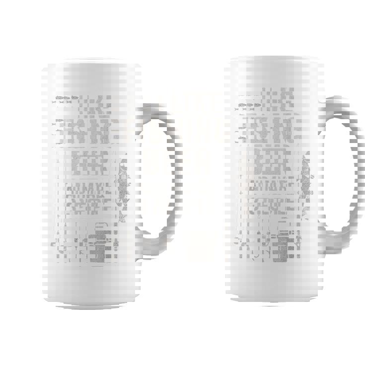 私はビール釣りが好きで、背中には3人で面白い釣りが好きです。 コーヒーマグ