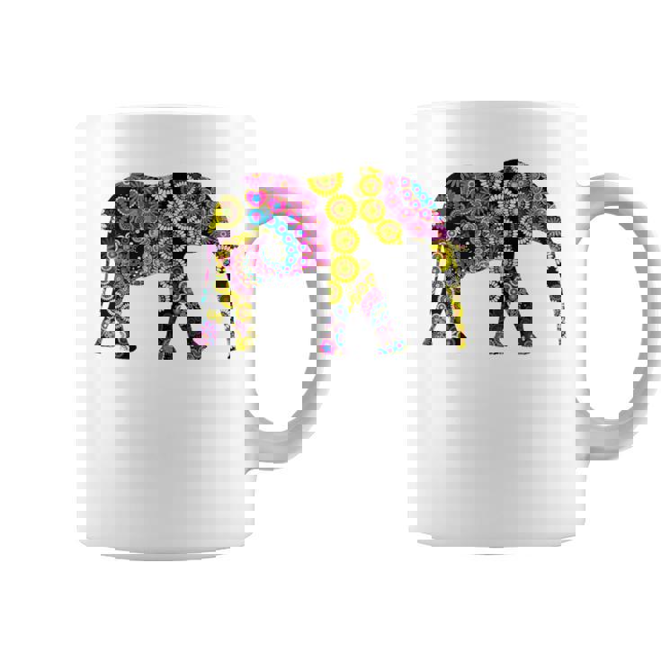 象のシルエット、かわいいボヘミアンデザイン。 コーヒーマグ