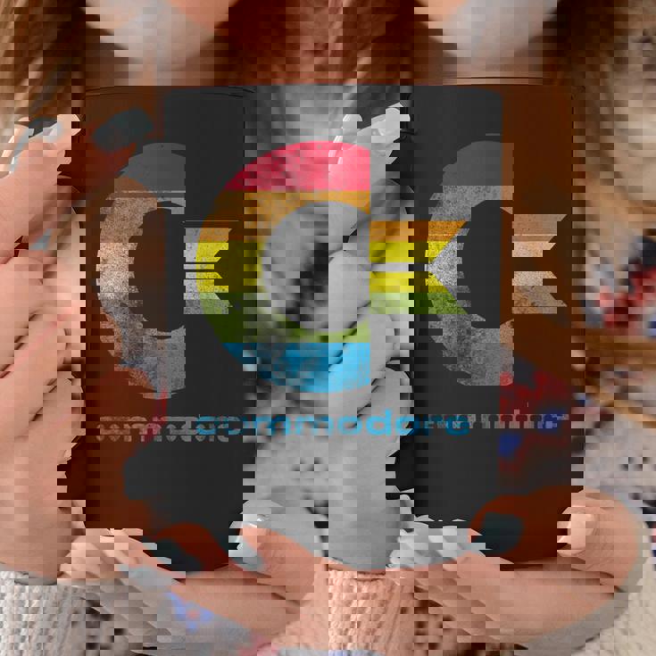 Commodore C64 大文字レインボーカラーストライプ効果 コーヒーマグ 面白い贈り物