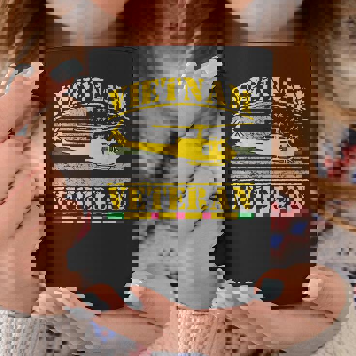 Vietnameteran Uh -1 Huey Helicopter Crew コーヒーマグ 面白い贈り物