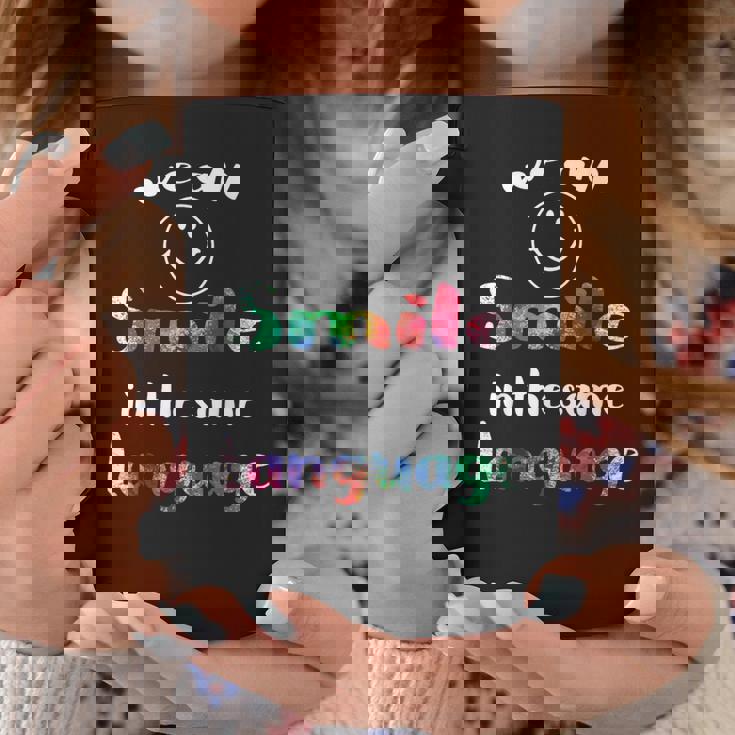 We Allmile In Theame Language かわいい 平等 スマイル コーヒーマグ 面白い贈り物