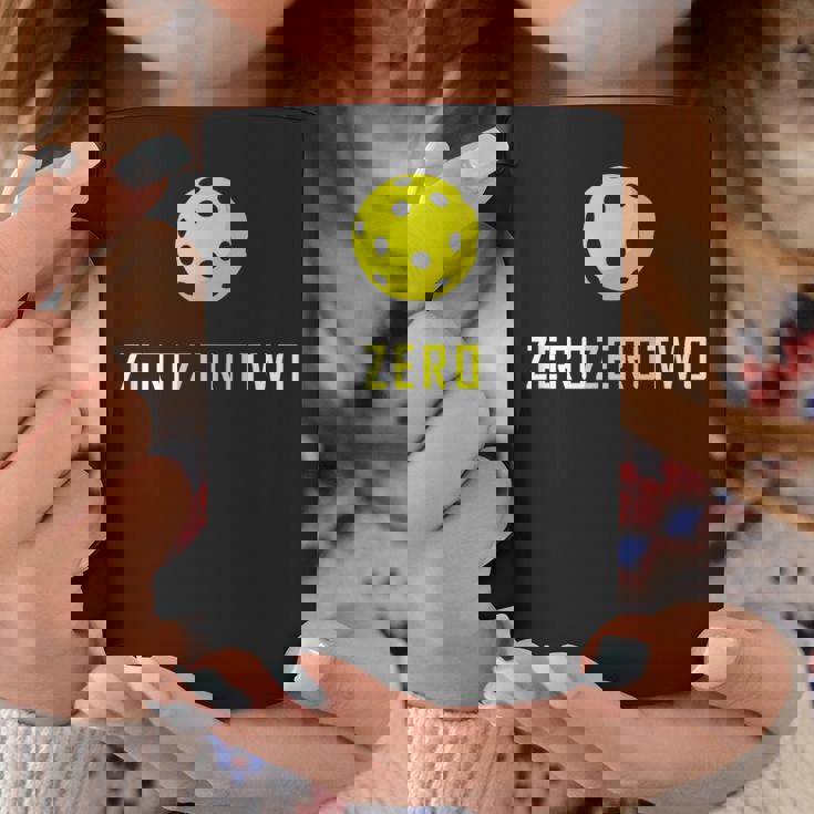 Zero Zero Two 、面白いピックルボール退職ギフト コーヒーマグ 面白い贈り物