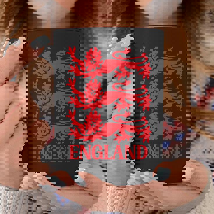 イングランドのスポーツファンのためのイングリッシュフットボールサッカーグラフィック コーヒーマグ 面白い贈り物